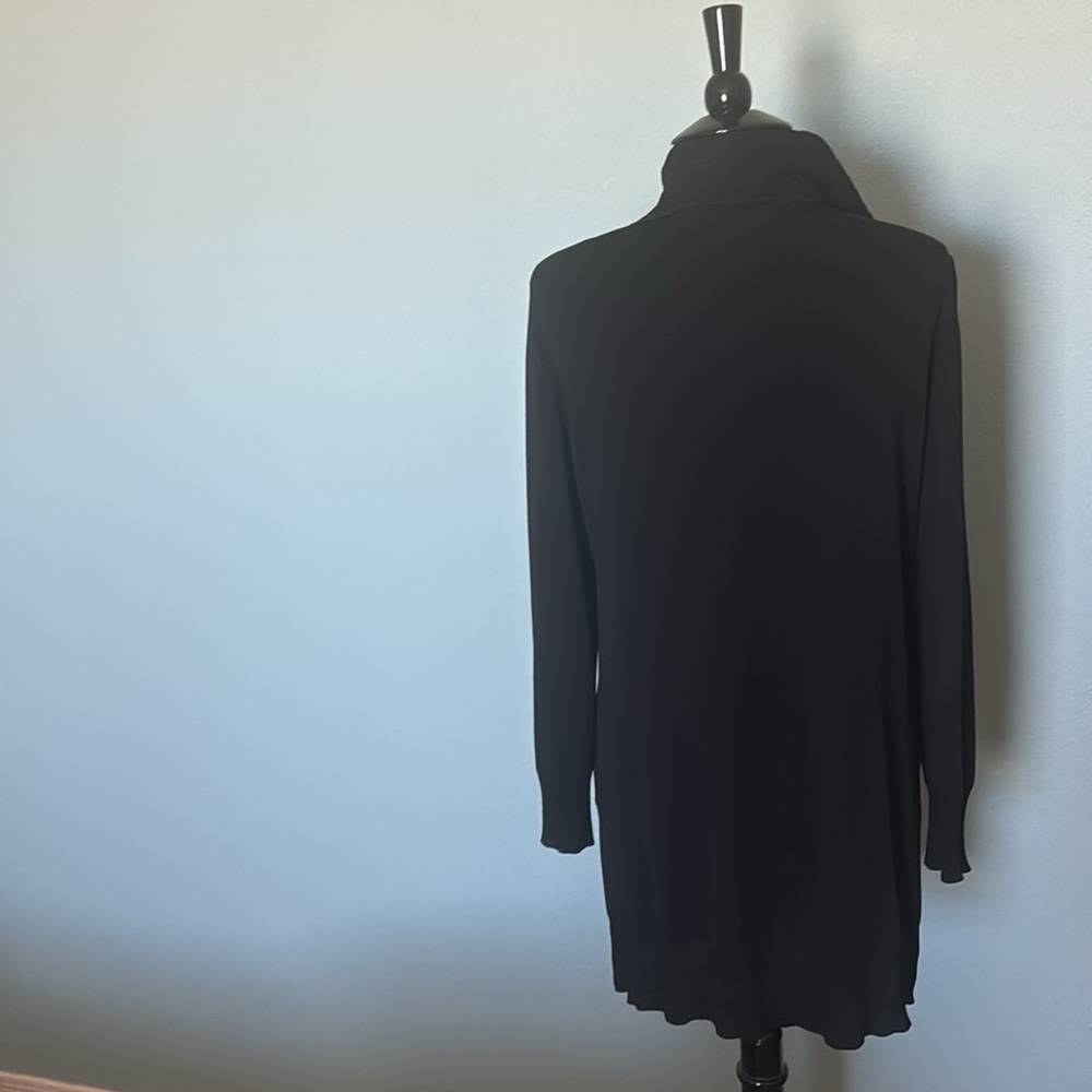 Exclusively Misook Black Ribbed Button Front Card… - image 3